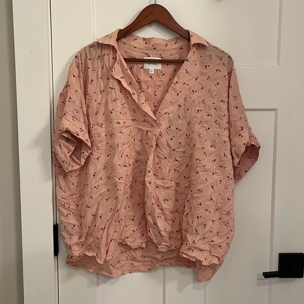 The Ladora Textured Floral Blouse in Dusty Blush by Piper and Scoot